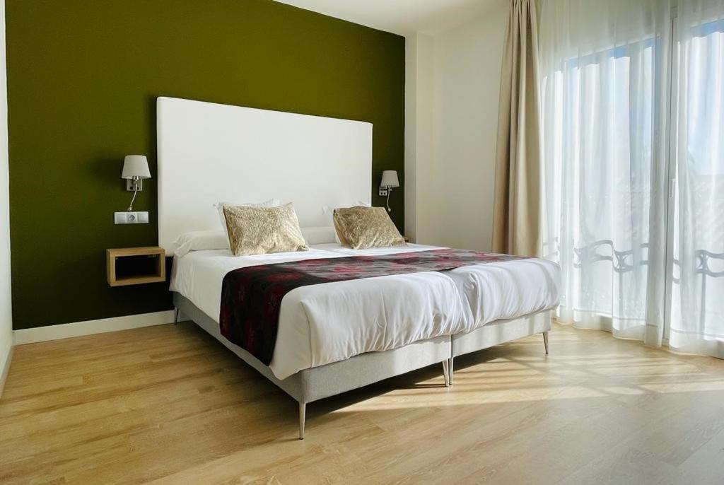 Anoreta Suites Rincon de la Victoria Ngoại thất bức ảnh